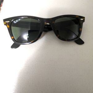 Ray bans Original wayfarer Sunglasses.